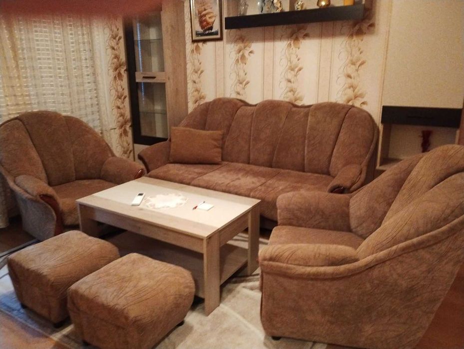 Холна гарнитура с маса и футиол