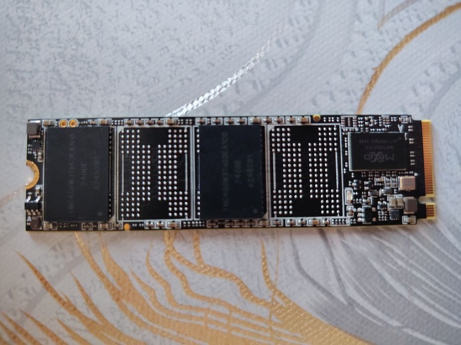 Продам  твердотельный SSD M2