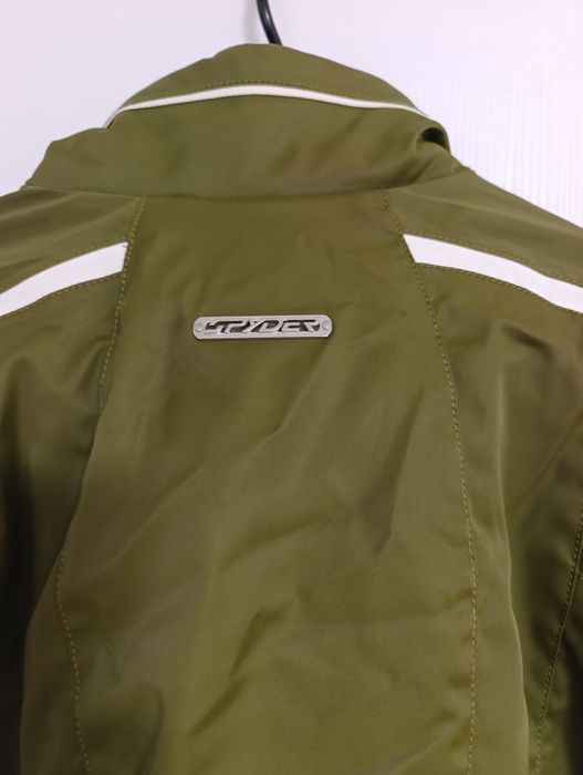 Vând geaca de Sky Spyder de dama  mărimea M purtata o singura data.