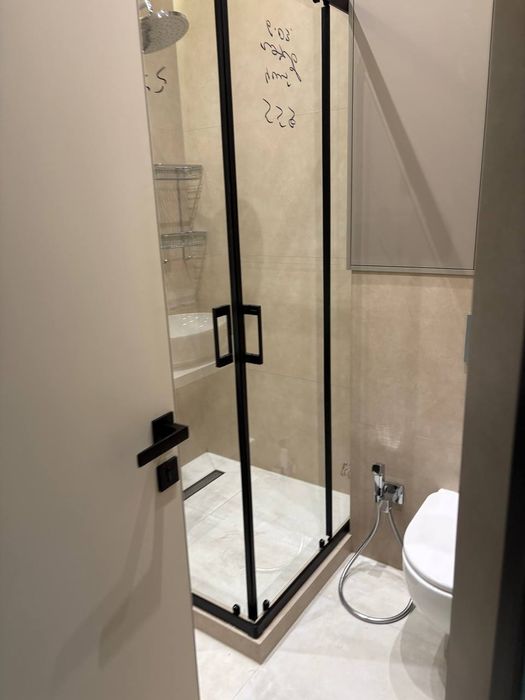 Sifatli akfa rom, eshik va vanna kabinkalarini yasab, ornatib beramiz