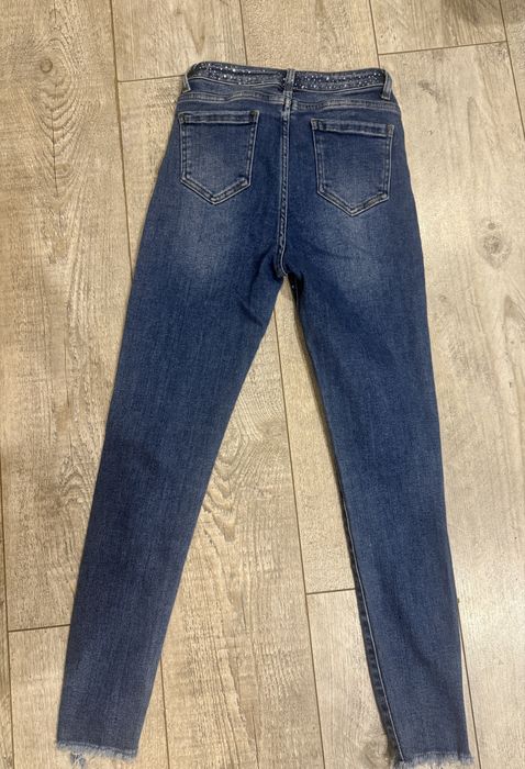 Сини дънки с камъчета