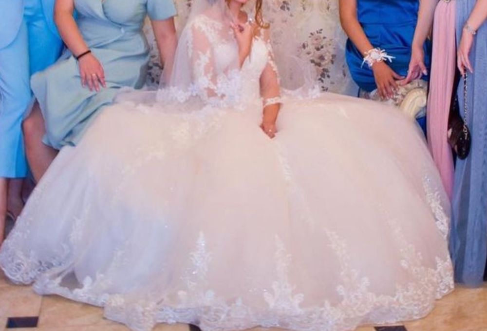 Платье свадебное