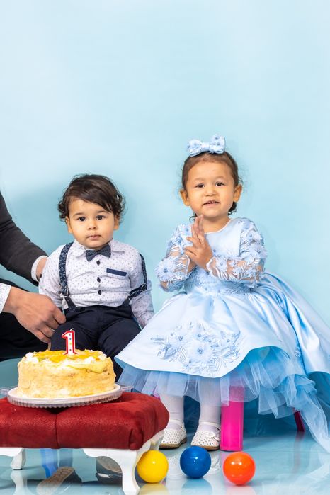 Рокля е с размер от 92-98