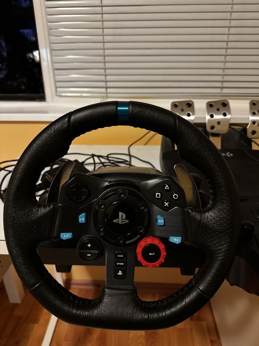 Logitech g29+шифтър(КАТО НОВ)