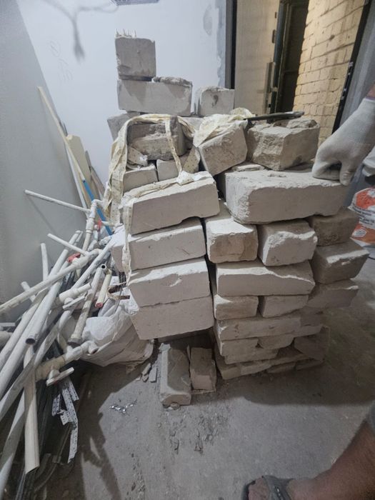 Отдам бесплатно кирпичи