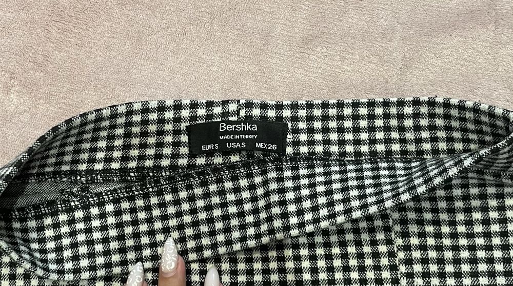 Ситно карирана черно-бяла пола