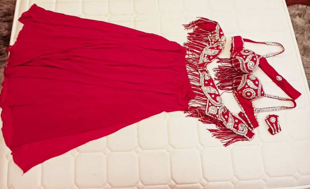 Costum dans oriental