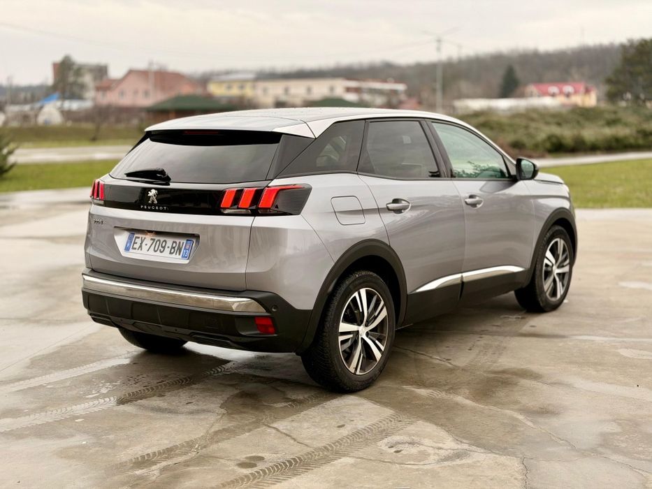 Peugeot 3008 Puretech 1.2, 130 CP, Allure, Manual