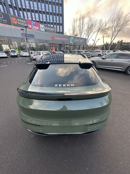 Zeekr 007 GT  824 km zapas 10000km hitoyda yurgan