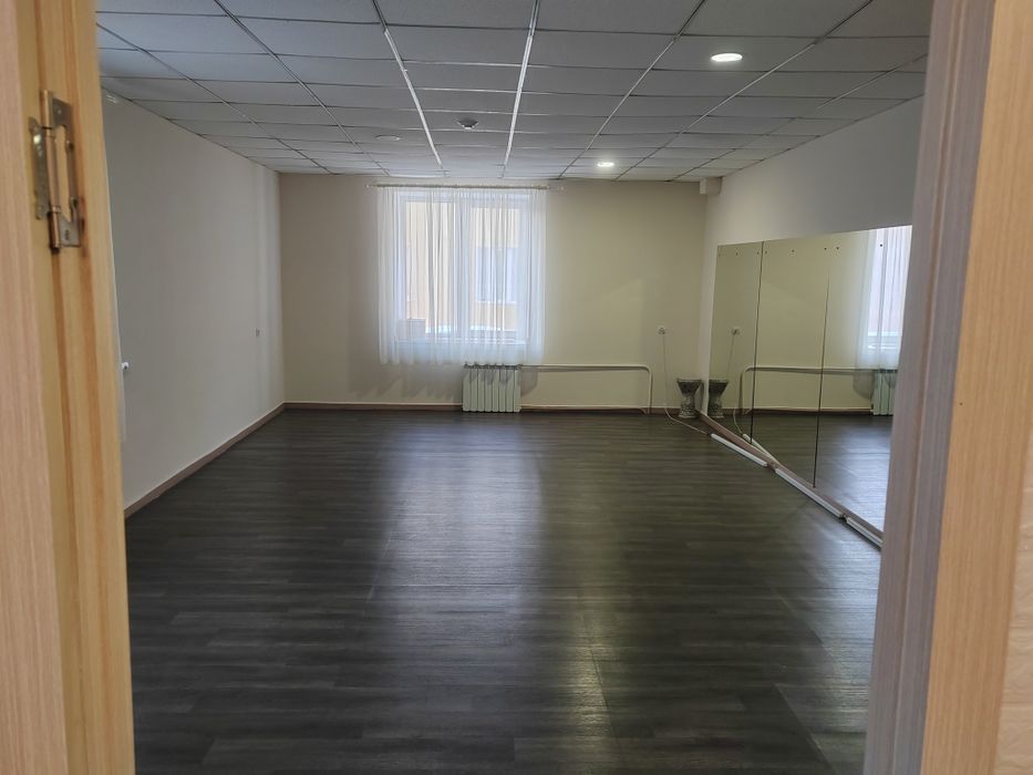 Сдам в аренду помещения 100 кв. м