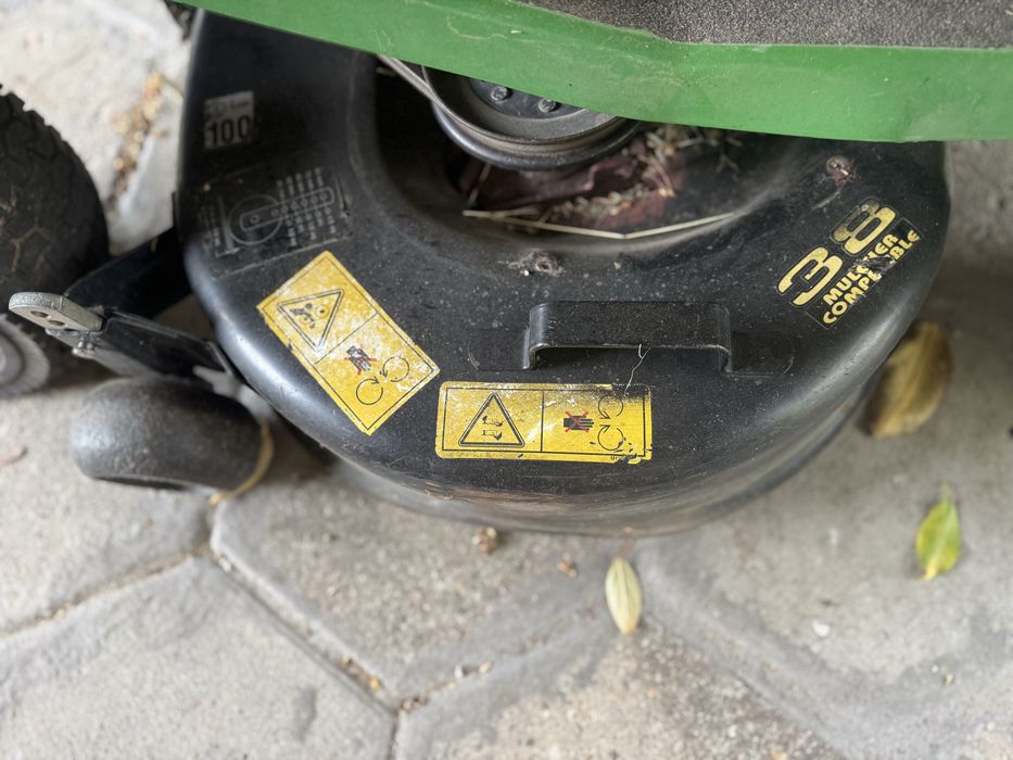 Тракторна мулчираща косачка John Deere