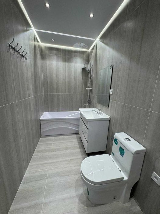 озод шарка  3 хона квартира сотлади