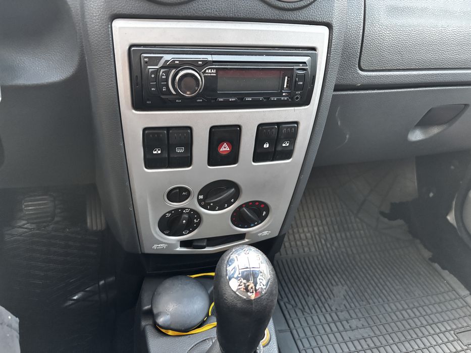 vand logan 1 1.4 benzina