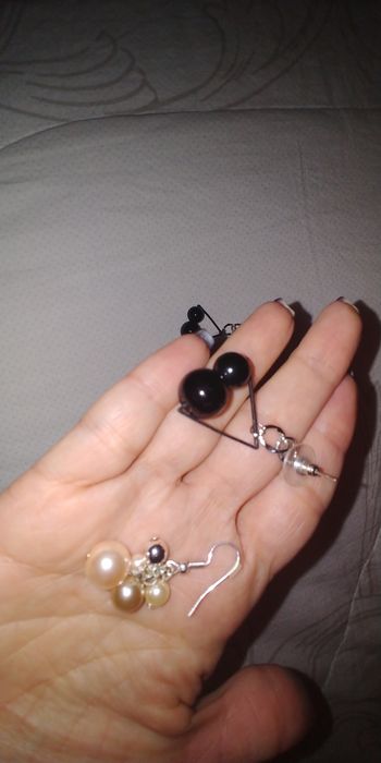 Обеци, два комплекта