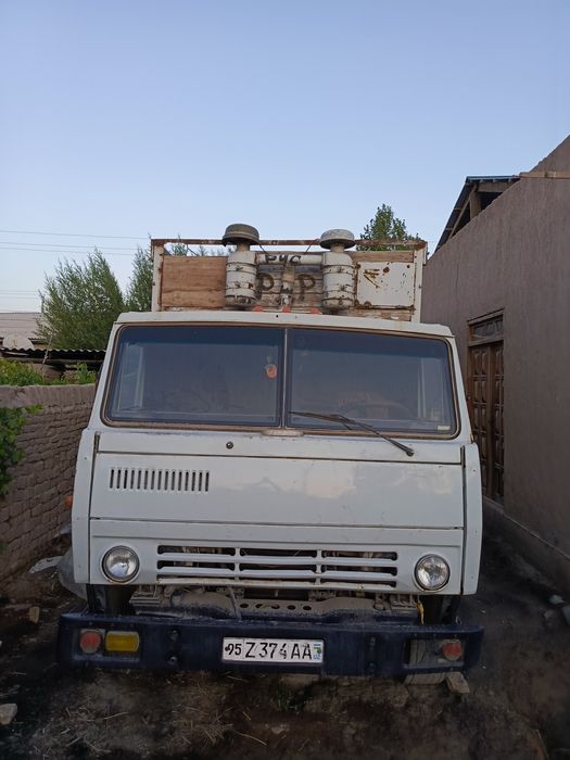 Yurip turgan mashina