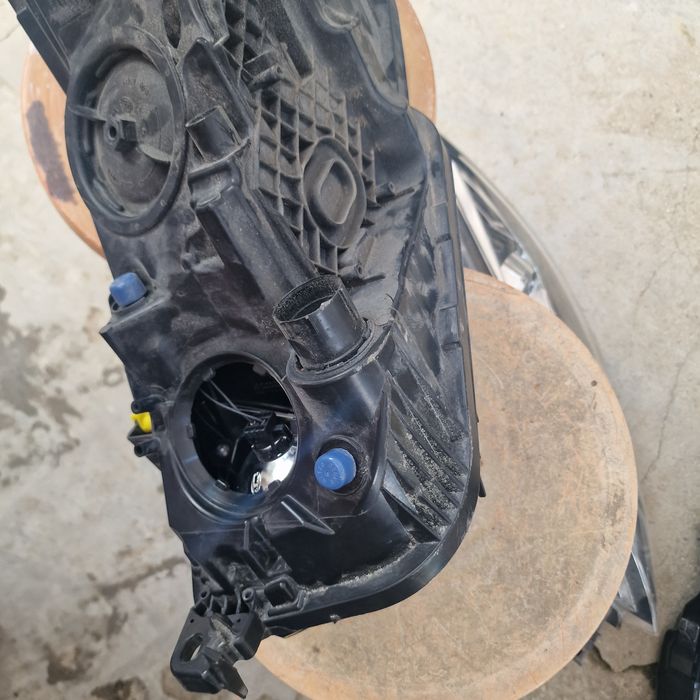 Jaguar XE 2017 десен фар 15-19