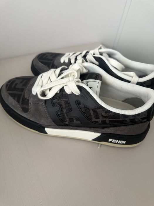 Продам Кроссовки Fendi