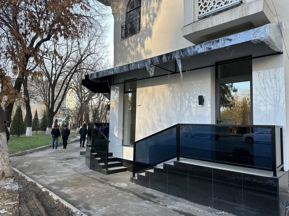 Продается коммерческое помещение первая линия