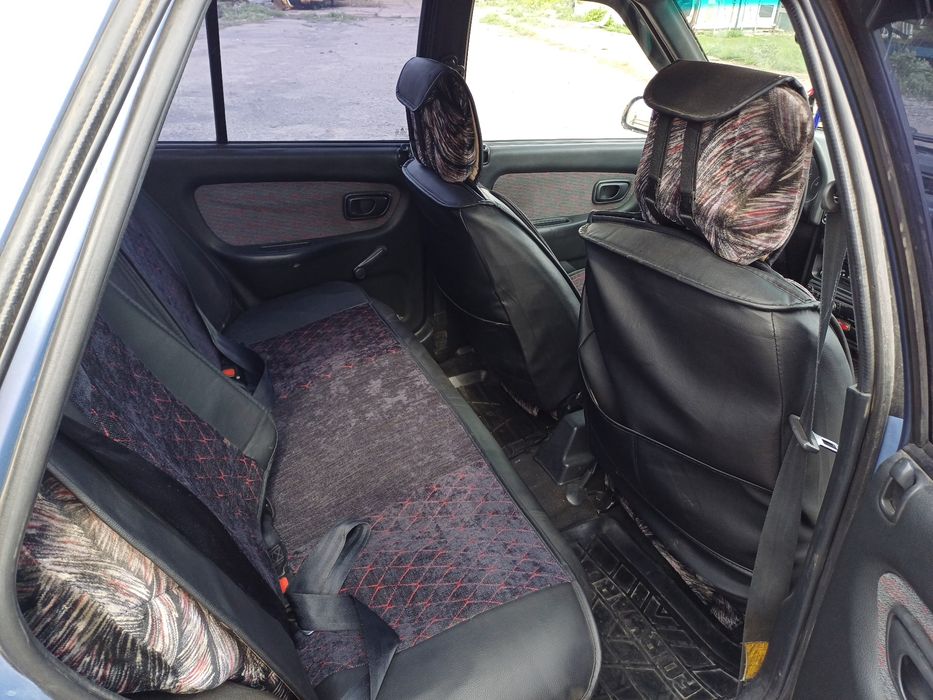 Hyundai poni машина