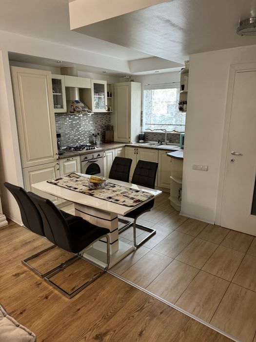 Casa 3 camere Cosmopolis,80 mp complet mobilata.