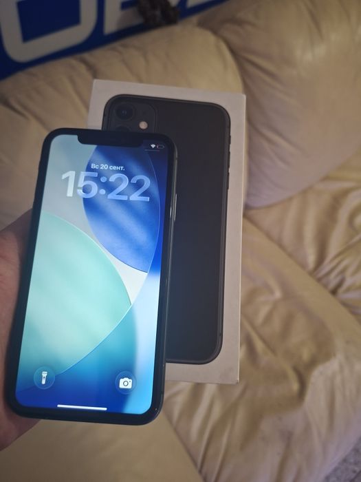 iPhone 11на 64г.полностью рабочий батарея 100%