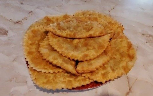 Ассортимент: Самса слоеная/тандырная пирожки с различными начинками.
М