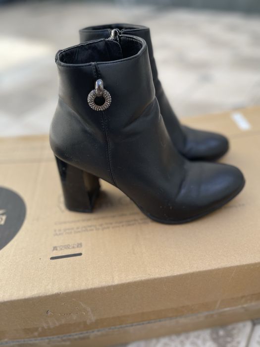 Демисезонные женские сапоги