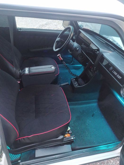 Vaz 2107 sotiladi Priora matorda