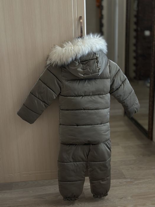 Продам детские куртки