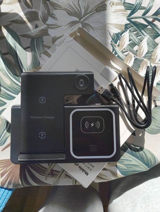 3в1 Станция за безжично зареждане на Apple/ Samsung I HOBA