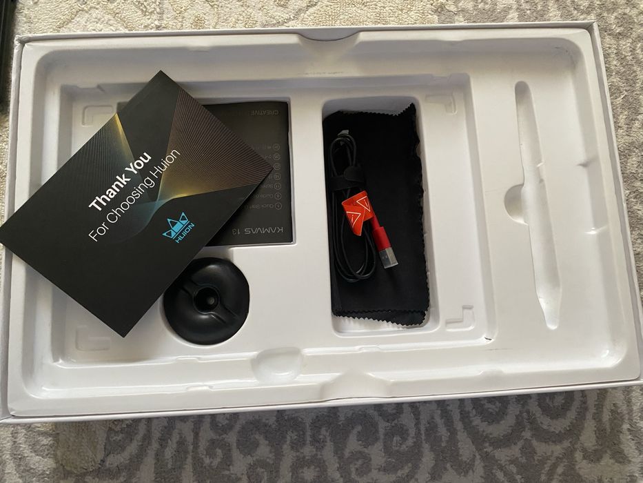 продаю графический планшет Kamvas 13