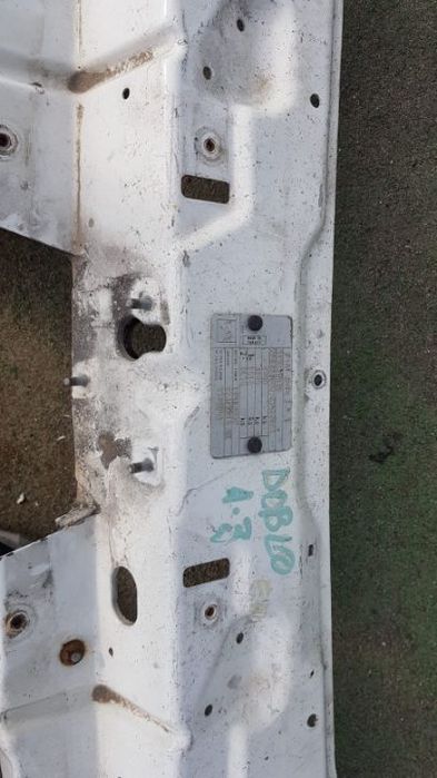 Trager / Tragher / Panou Frontal / Calandru Fiat Doblo 2005 - 2010