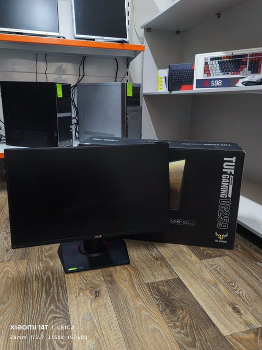 Монитор ASUS TUF