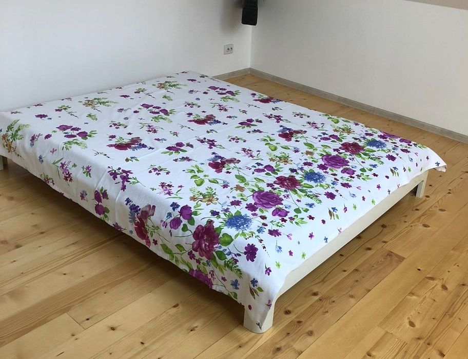 saltele, somiere canapele si dulap simplu, stare perfecta