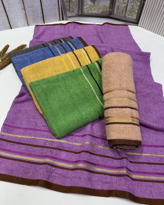 В наличии подушки , одеяла , полотенце