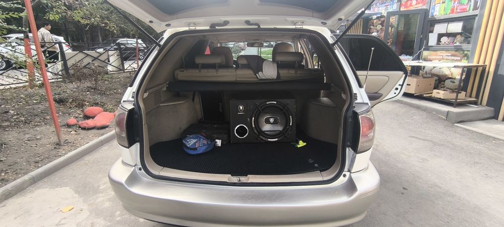 Продаётся Lexus RX300
