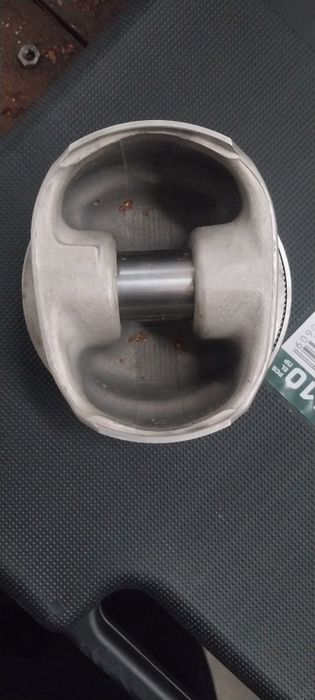 Продам один поршень двс m119