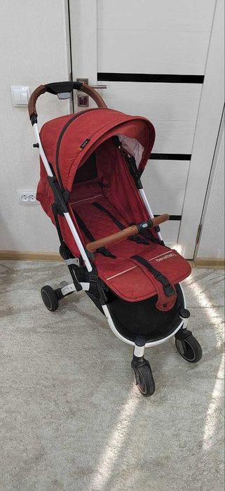 Прогулочная коляска BeneBaby D100