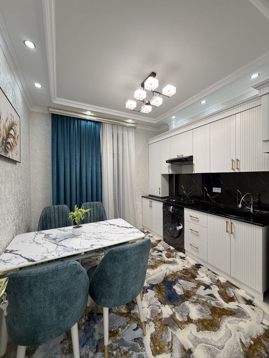 Продаётся 4-комнатная квартира