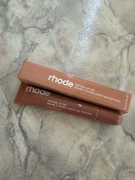 diverse modele de lipgloss rhode