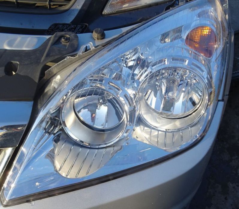 Fata completa Opel Astra H facelift din 2010 volan pe stanga