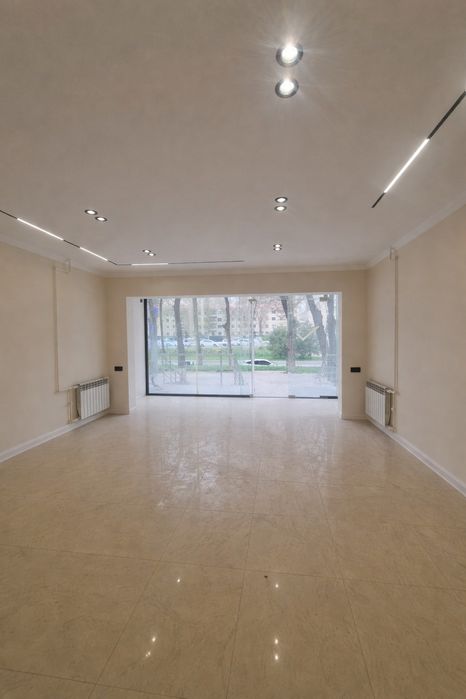 1 линия. Ор-р Метро Новза. (Хамза) 88 м2. Продаётся.