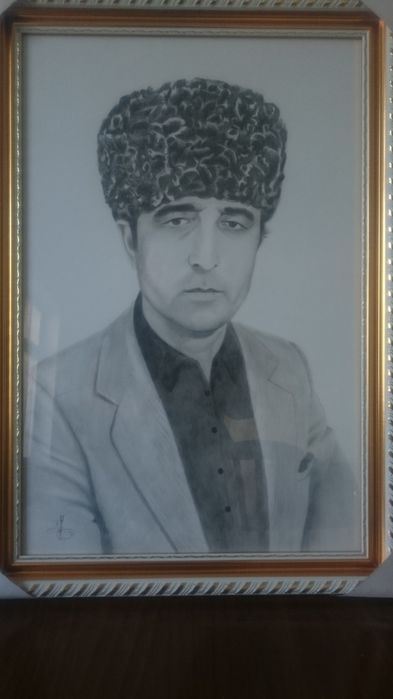 Rassomchilik xizmati. Eng yaqin insonizni san'at asarini chizamiz