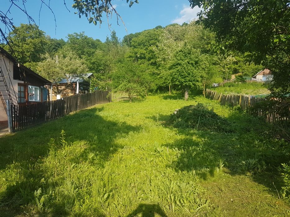 Teren + casa + panouri 7 kW + baterie, zona liniștită