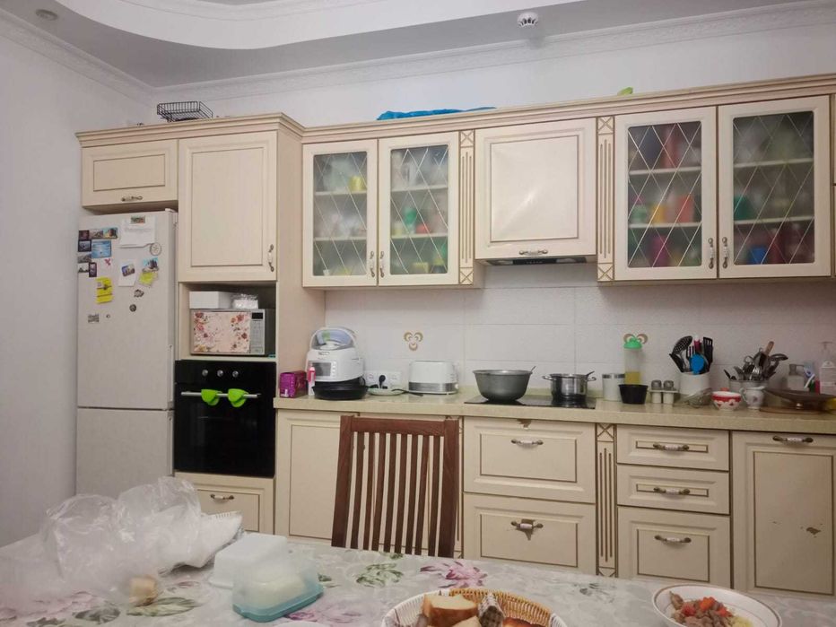 Продам срочно кухонный гарнитур (б/у)