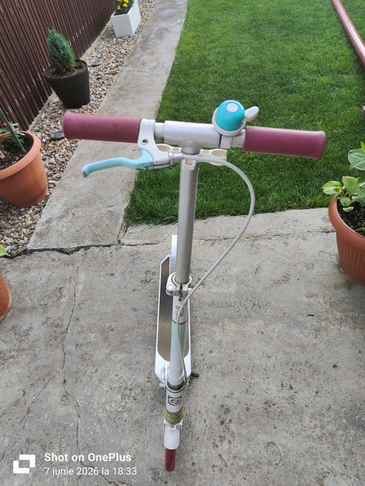 Trotinetă Oxelo MID 9 pliabilă, roți 175 mm, frână ghidon, suspensie