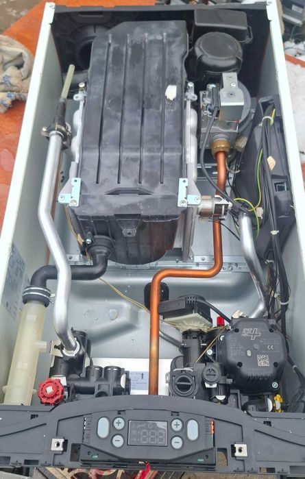 Dezmembrez Centrala Ariston Premium 24 EU