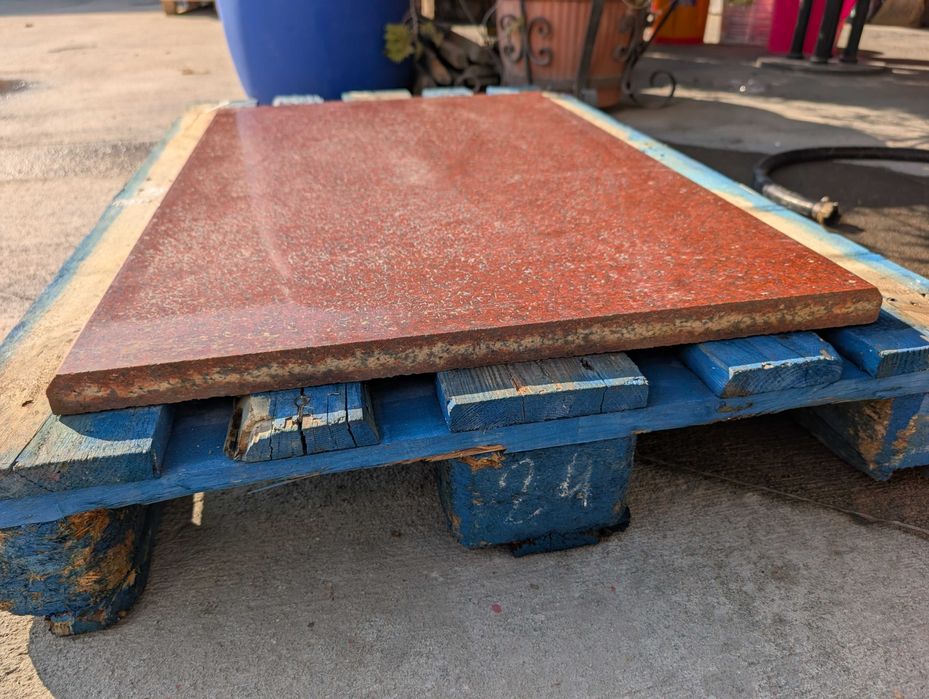 Гранитни плочи с размер 90 х 60 х 3см