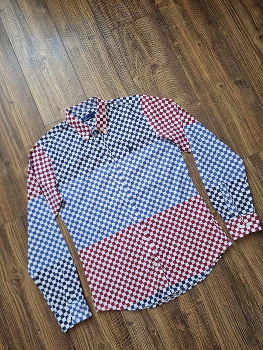 Страхотна мъжка риза FRED PERRY размер М/
L, без забележки като нова ,