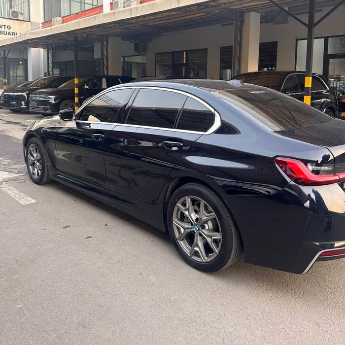 BMW i3 35L 2023.12 йил